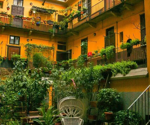 Cozy Navigli Apartment Milan