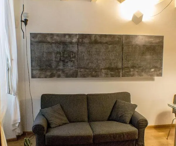 Cozy Navigli Apartment *